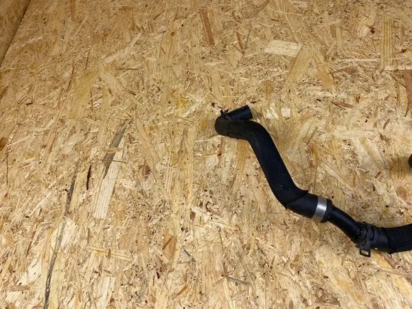 Vesiputki Mercedes W205 W253 W213 A2058306005 image 8