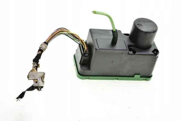 Centrale vergrendelpomp OEM 3A0962257 voor Passat B4 image 2