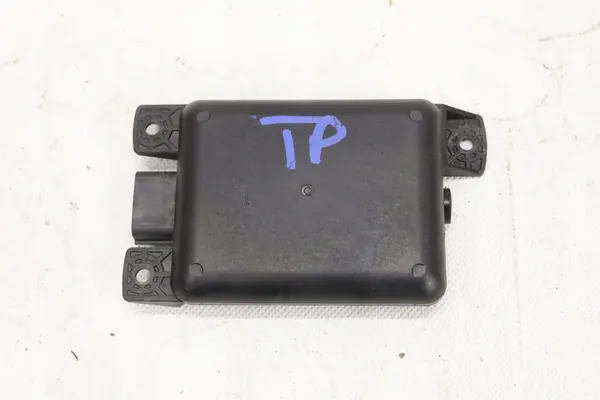 Opel Insignia B takana oikea radar 84129136 image 2