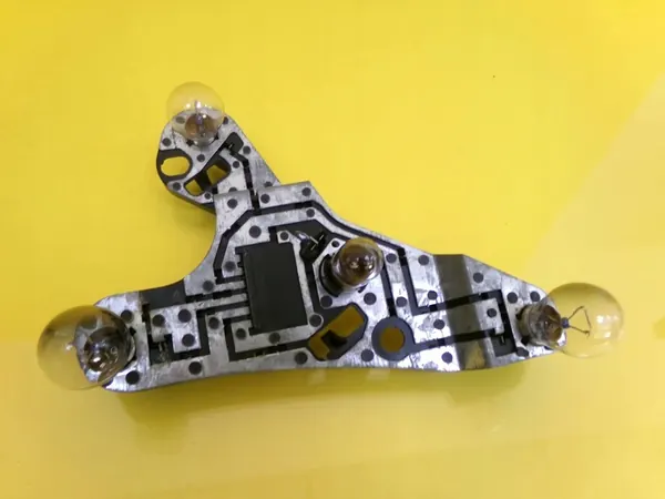 INSERT DE LAMPE TOYOTA AVENSIS ARRIÈRE GAUCHE 89028786 image 5