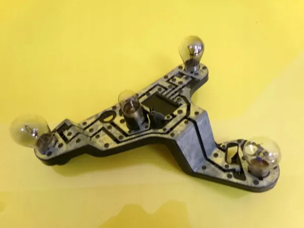 INSERT DE LAMPE TOYOTA AVENSIS ARRIÈRE GAUCHE 89028786 image 6