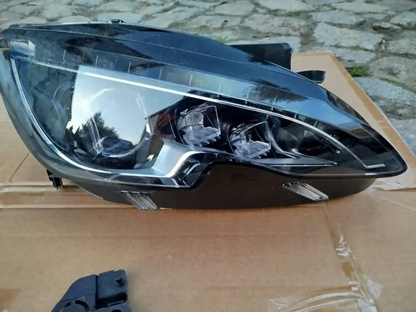 Oikea Etuvalaisin Peugeot 308 T9 II Full LED OEM image 2