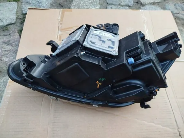 Oikea Etuvalaisin Peugeot 308 T9 II Full LED OEM image 4