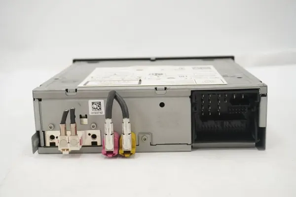 Gebrauchtes SEAT Radio CD OEM 5QA035824 - Marke 303 image 7