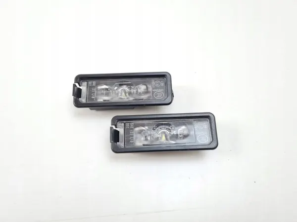 OEM 3G5943021 Feu de plaque d'immatriculation arrière Seat Leon image 2