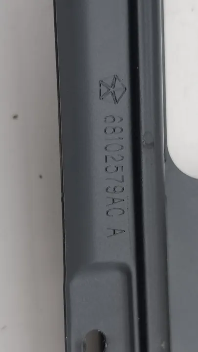 Jeep Cherokee vänster bakdörr fönsterpackning OEM 68102579AC image 7