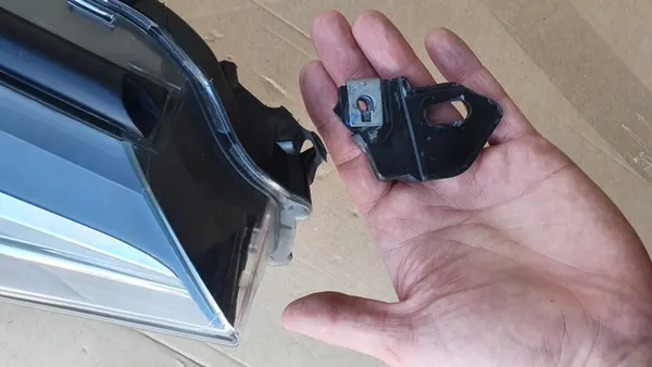 Lámpara LED Delantera Derecha TOYOTA C-HR 81110-F4031 image 4