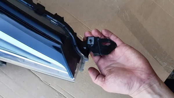 Lámpara LED Delantera Derecha TOYOTA C-HR 81110-F4031 image 5