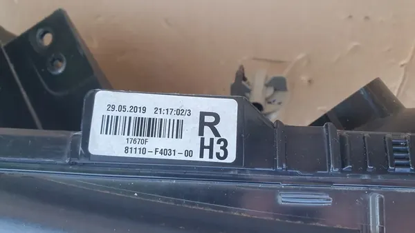 Lámpara LED Delantera Derecha TOYOTA C-HR 81110-F4031 image 6