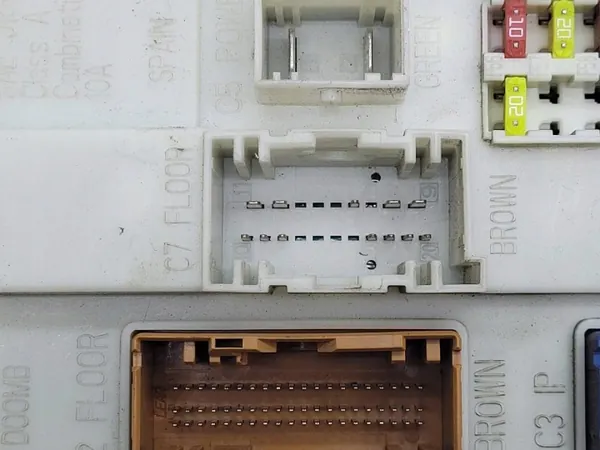 Sulakekotelo OEM GV6T14A073DE Ford Connect 2016 image 6
