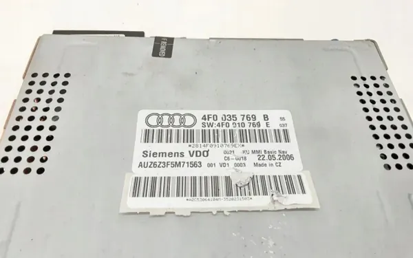 Käytetty CD-vaihtaja OEM 4F0035769B Audi A6 Avant image 3