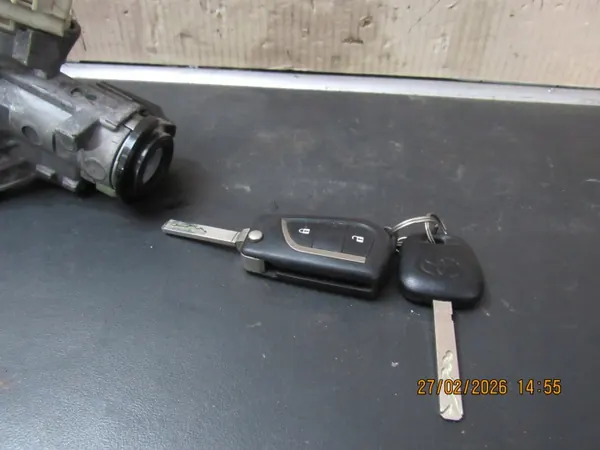 Sytytysavain STACYJKA KLUCZYK YARIS III LIFT 14- image 3