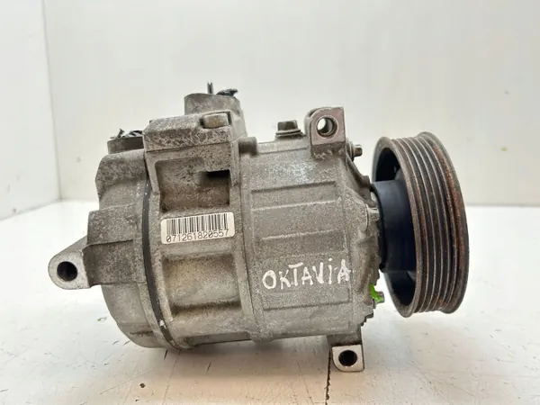 Airco-compressorbeugel OEM 1K0820803N voor VW Passat B6 image 8