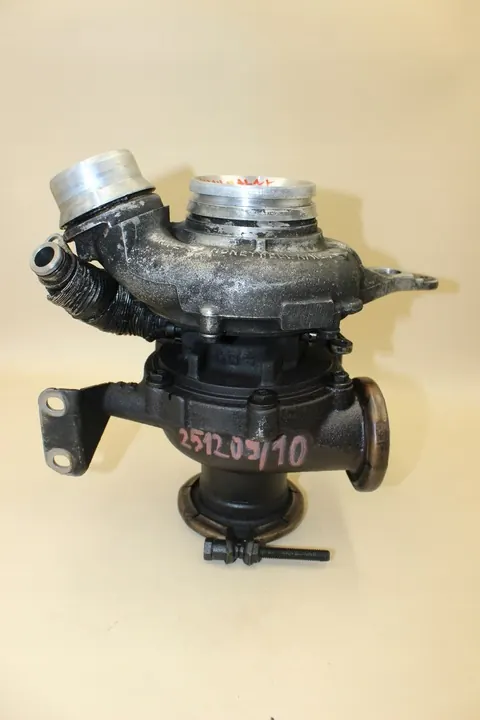 Turbo BMW B47 OE 8519475 image 2