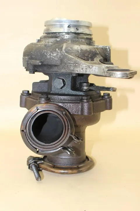 Turbo BMW B47 OE 8519475 image 3