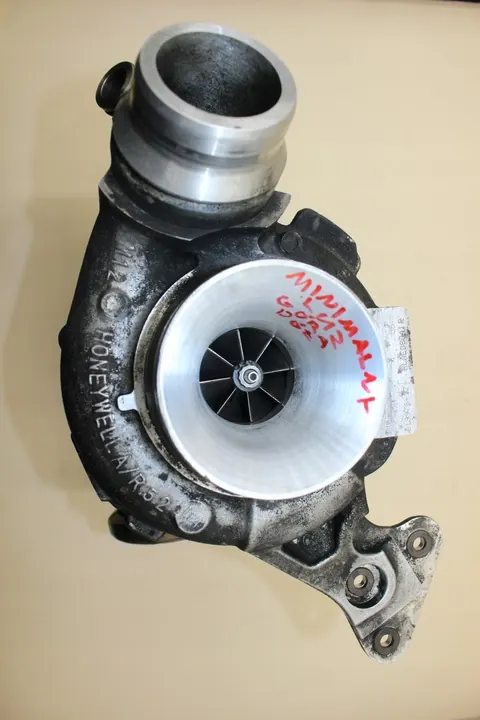 Turbo BMW B47 OE 8519475 image 4