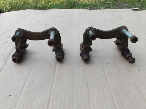 Remklauwhouder links rechts achter Audi A4 OEM image 5