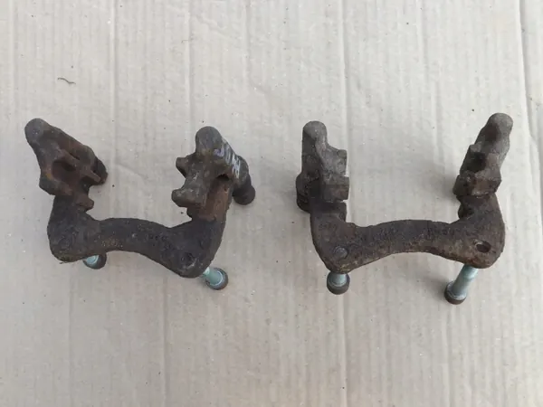 Remklauwhouder links rechts achter Audi A4 OEM image 8