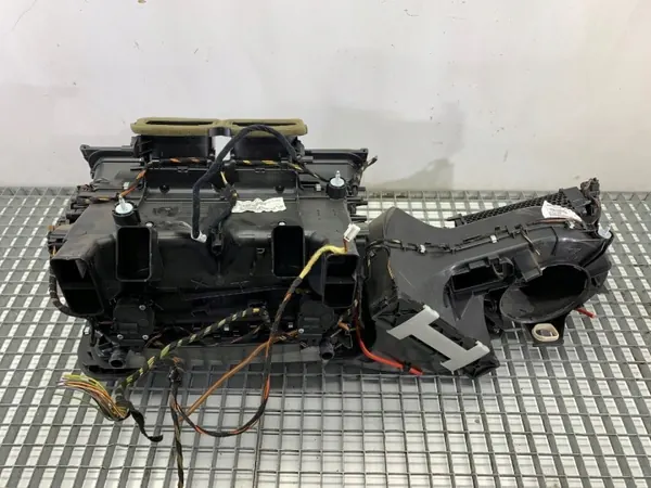 Radiateur de chauffage Mercedes OEM A2128302560 Break 2009-2016 image 3