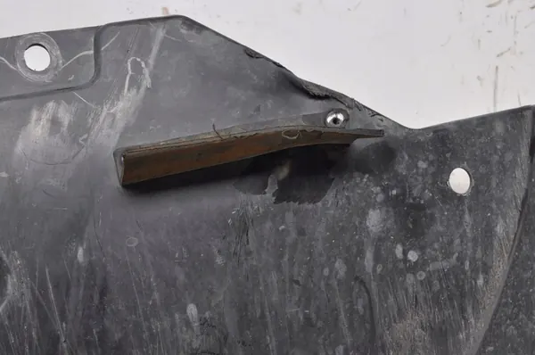 Maserati Ghibli III Stötfångardekor 670001748 image 5