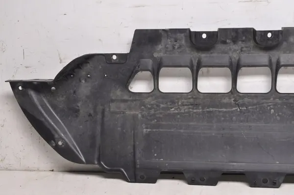 Maserati Ghibli III Stötfångardekor 670001748 image 7