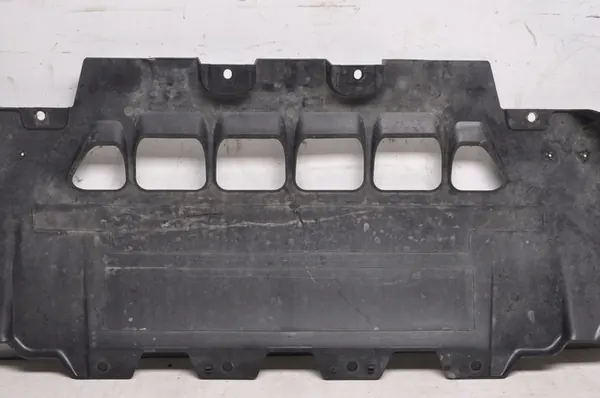 Maserati Ghibli III Stötfångardekor 670001748 image 8