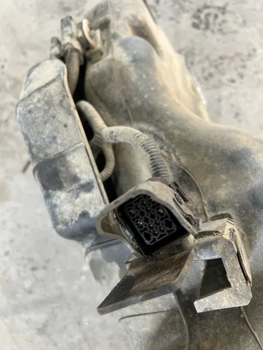 OEM I30 III ZBIORNIK ADBLUE - Gebruikte AdBlue-tank image 4