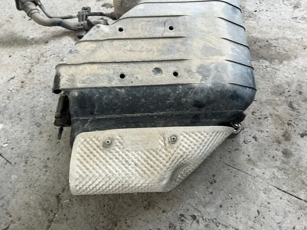 OEM I30 III ZBIORNIK ADBLUE - Gebruikte AdBlue-tank image 8
