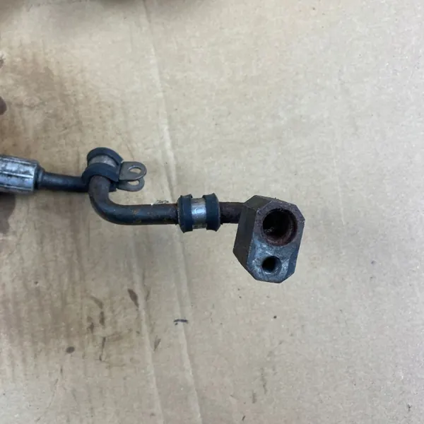 Mercedes W166 GL/ML Federbein Ölleitung OEM 1663201672 image 3
