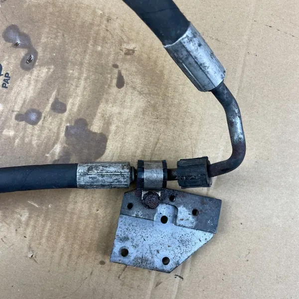 Mercedes W166 GL/ML Federbein Ölleitung OEM 1663201672 image 5