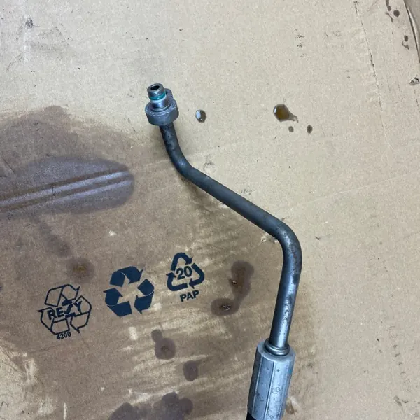 Mercedes W166 GL/ML Federbein Ölleitung OEM 1663201672 image 7