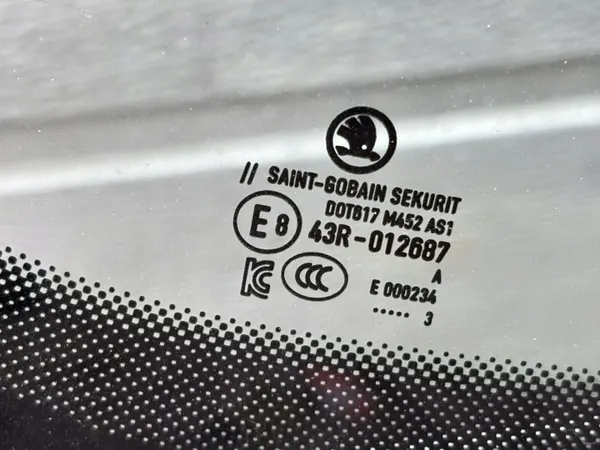 Skoda Enyaq IV Frontscheibe OEM IG AUTO PEŁCZYN image 3