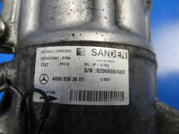 Mercedes-Benz A/C Kompressor OEM A0008303801 image 3