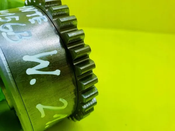 OEM 05184369AG Árvore de cames VANOS Maserati 3.0 image 8