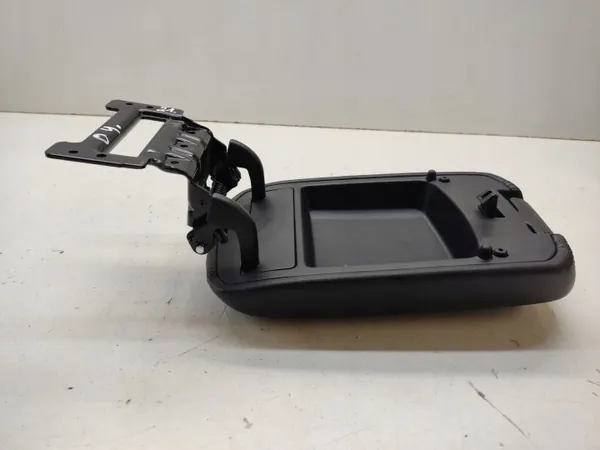 Kia Optima 2016 Konsol armstöd OEM AAA18683 image 6