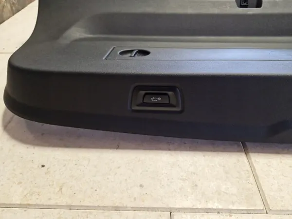 Protector maletero BMW i4 G26 OEM 7487589 - Usado image 3