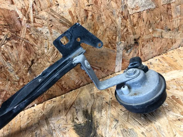 Linker Scheinwerferhalter und Hupe BMW F20 F30 F31 image 3