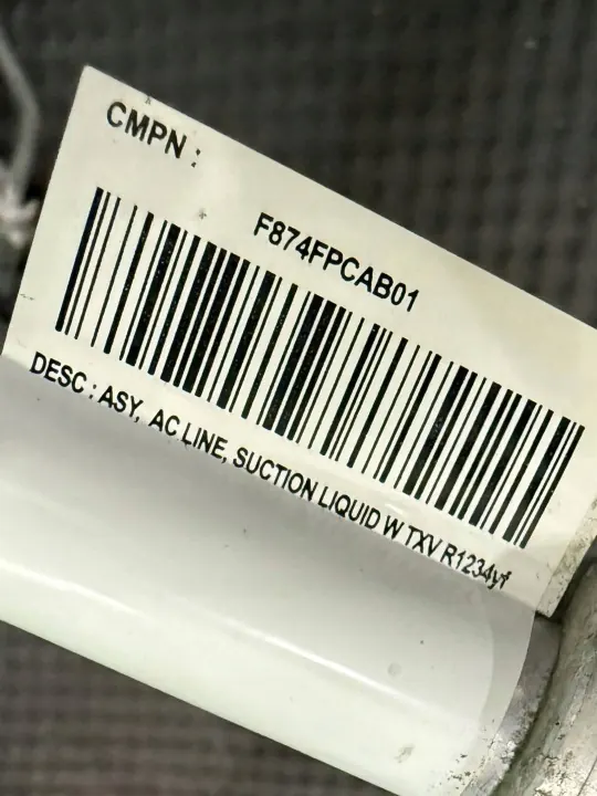 OEM 101954400AVV Válvula de expansión AC Tesla - Usado image 3