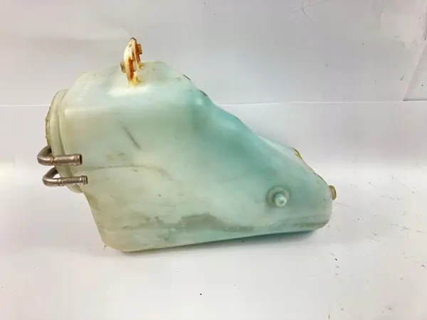 Lämmin tuulilasinpesuneste säiliö Mercedes W124 image 9