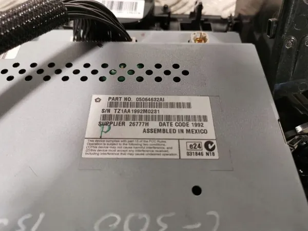 Écran HUD Chrysler 300C OEM 05064632AI image 4