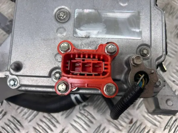 Wechselrichter Toyota Mirai OEM 5350001 - Gebraucht image 9