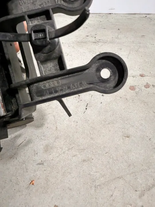 Lämmityksen Säätöventtiili Audi A6 C6 LIFT 4F1 959 617 B image 2