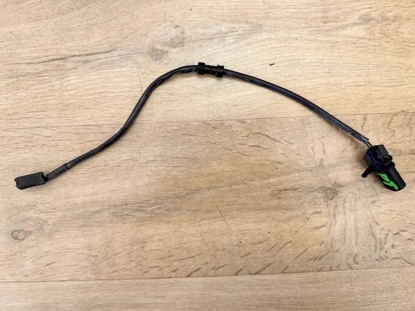 AUDI A4 B9 8W 2.0 TFSI Bremsbelagverschleißsensor hinten rechts image 2