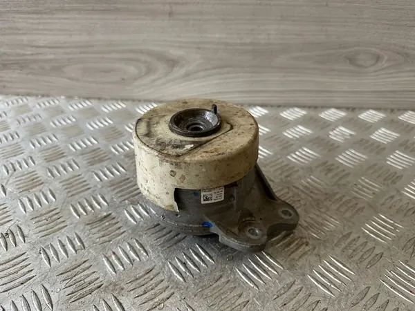 MERCEDES C KLASA W205 2.0B Moottorin Kiinnike A205 240 0800 image 3