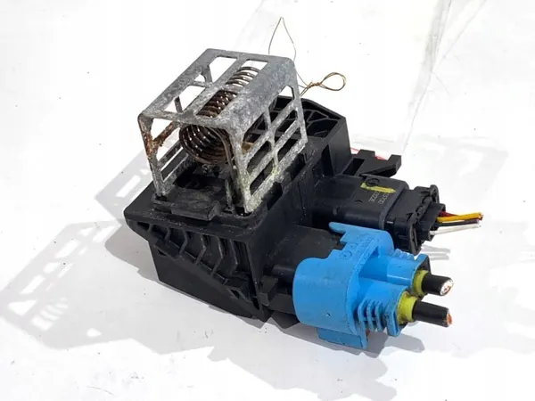 OEM 9847019780 Tuulettimamoduuli Peugeot 308 SW III 1.2 image 2