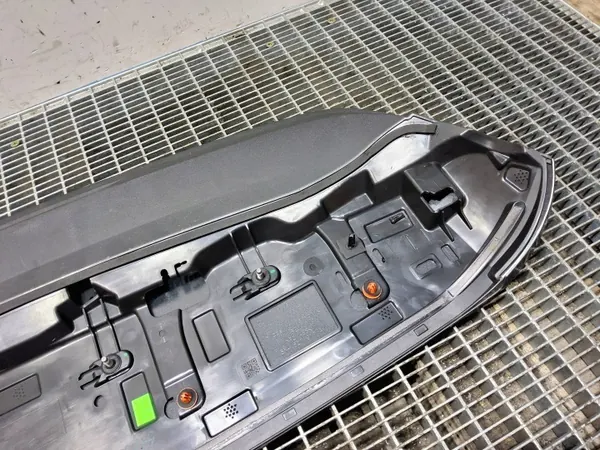 OEM 8Y4827917A Spoiler Hayon S-Line Gris Audi A3/S3 image 6