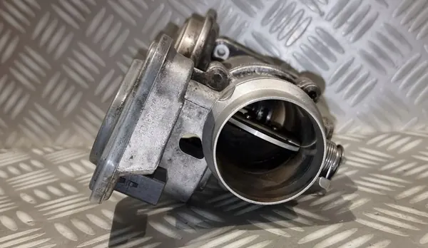 Drosselklappe und EGR-Ventil für BMW E53 E60 E83 E90 3.0 D image 4