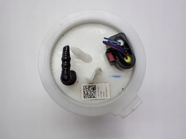 Polttoainepumpun kelluke OEM 6C0919051J Skoda Fabia III image 3