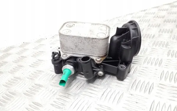 Olje filter bas Skoda Fabia III 04B115389B image 2