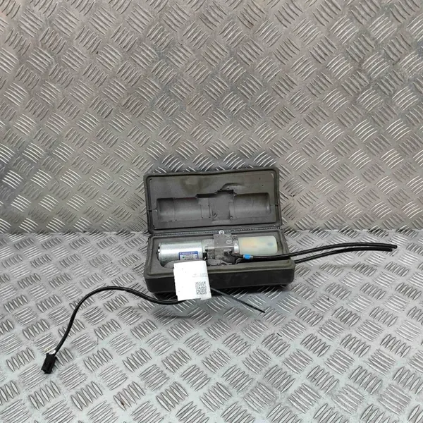 Mercedes-Benz hydraulpump OEM A2218000235 image 2